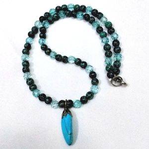 Women's Handmade Beaded Blue Stone Necklace